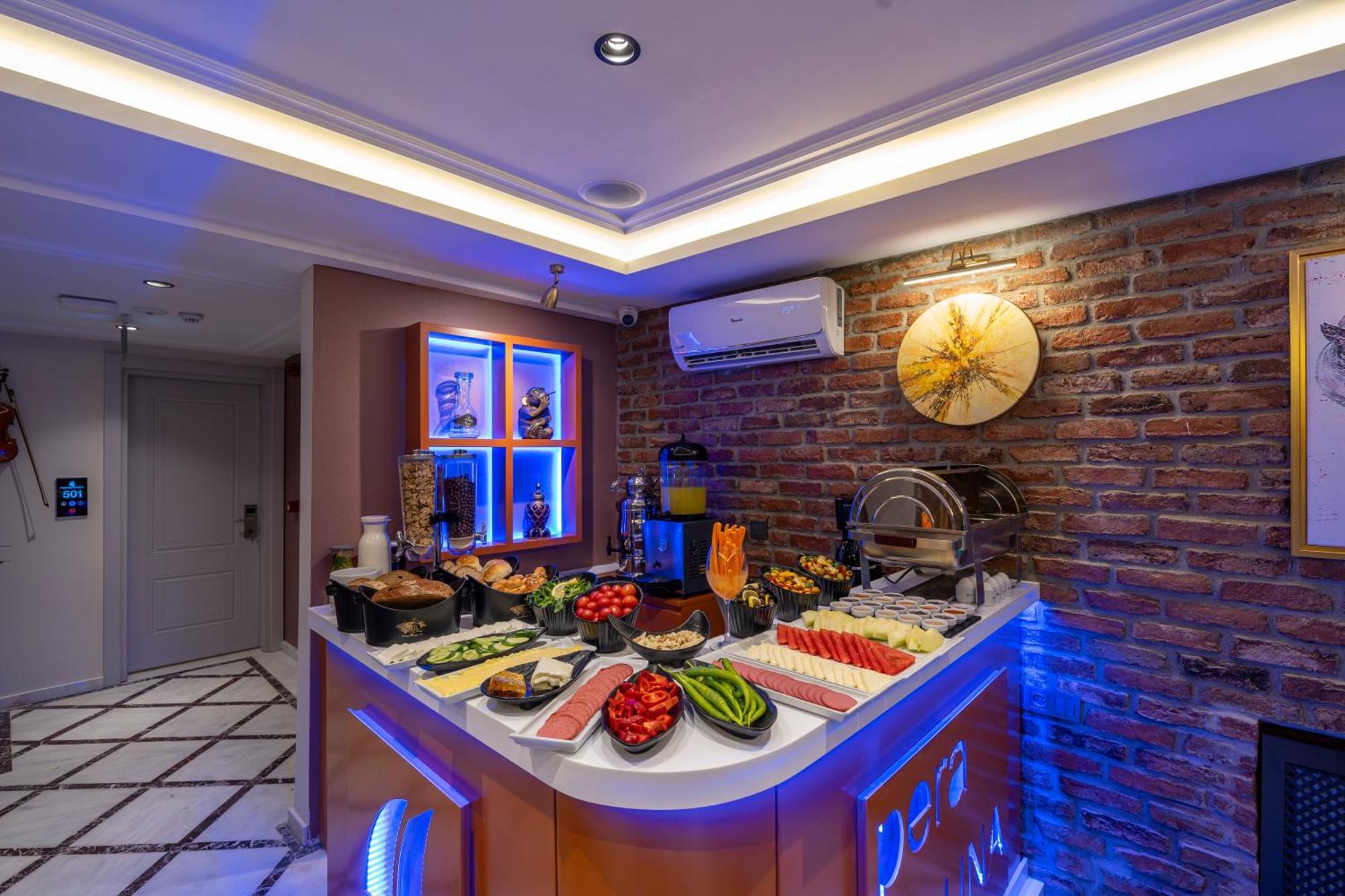 Pera Luna Premium Hotel Istanbul Exterior photo