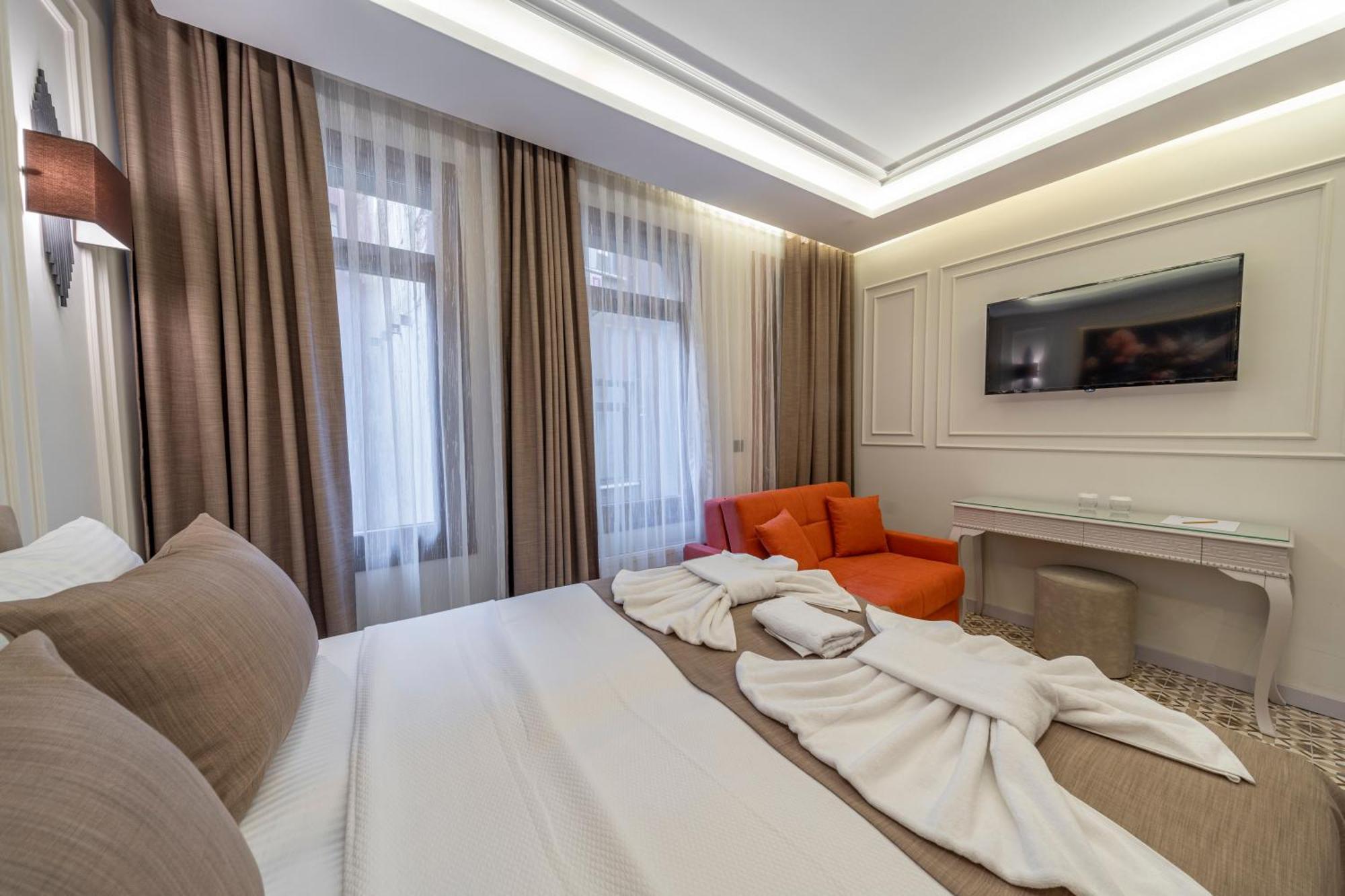 Pera Luna Premium Hotel Istanbul Exterior photo
