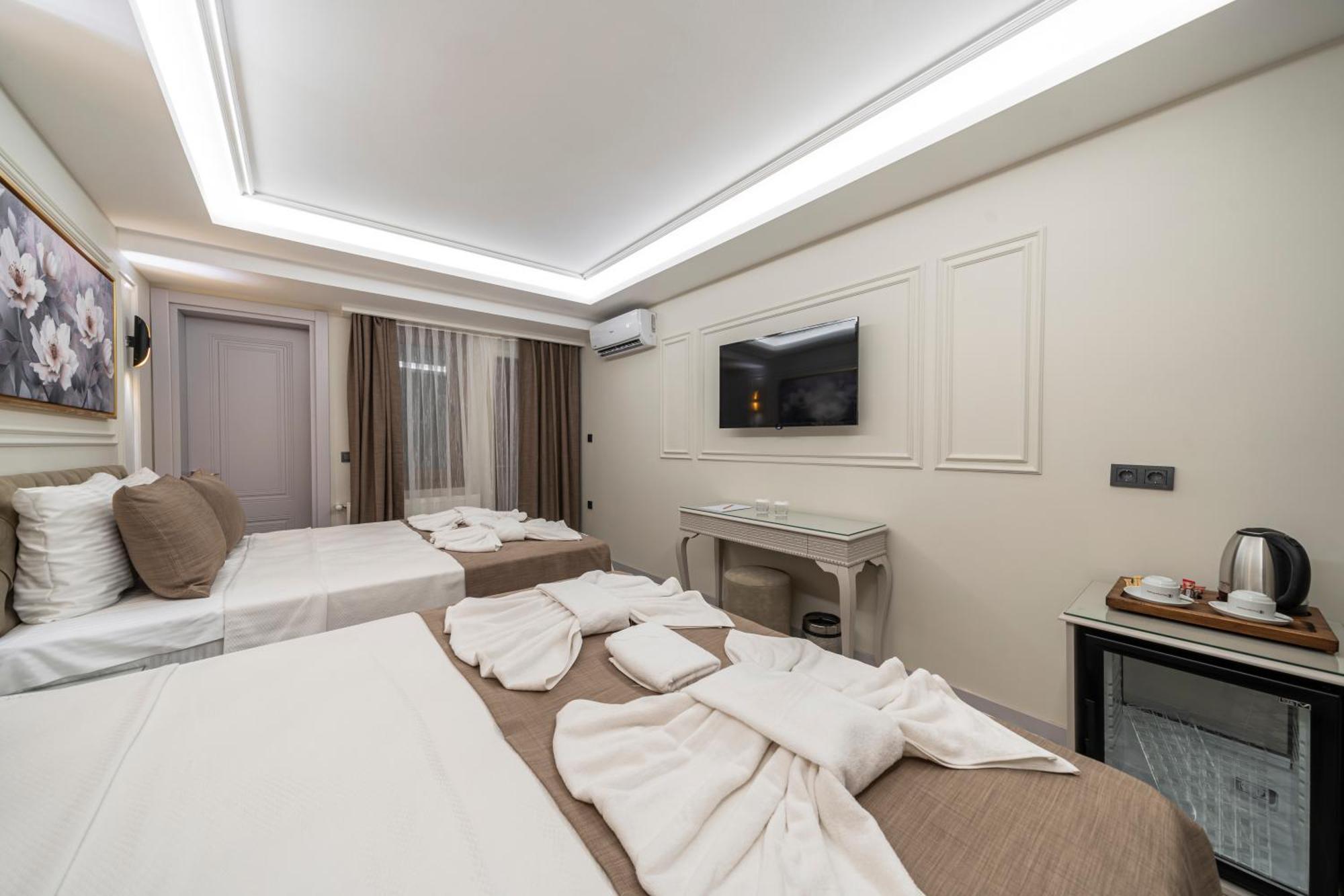 Pera Luna Premium Hotel Istanbul Exterior photo